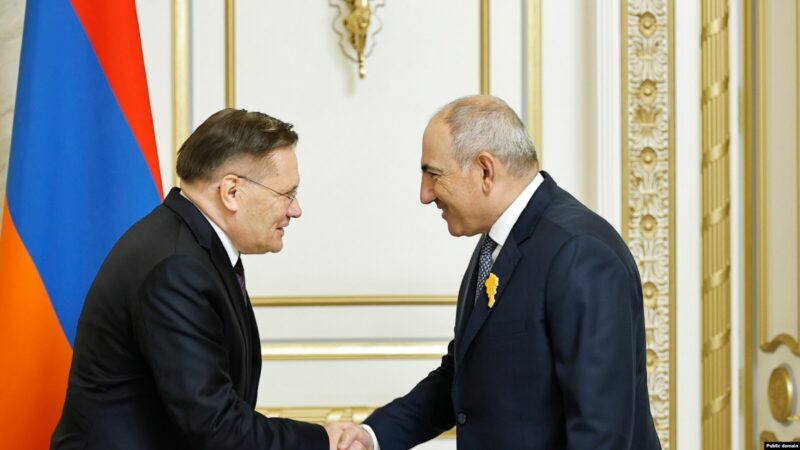 Senior U.S. Diplomat Discusses Armenian Nuclear Project in Yerevan