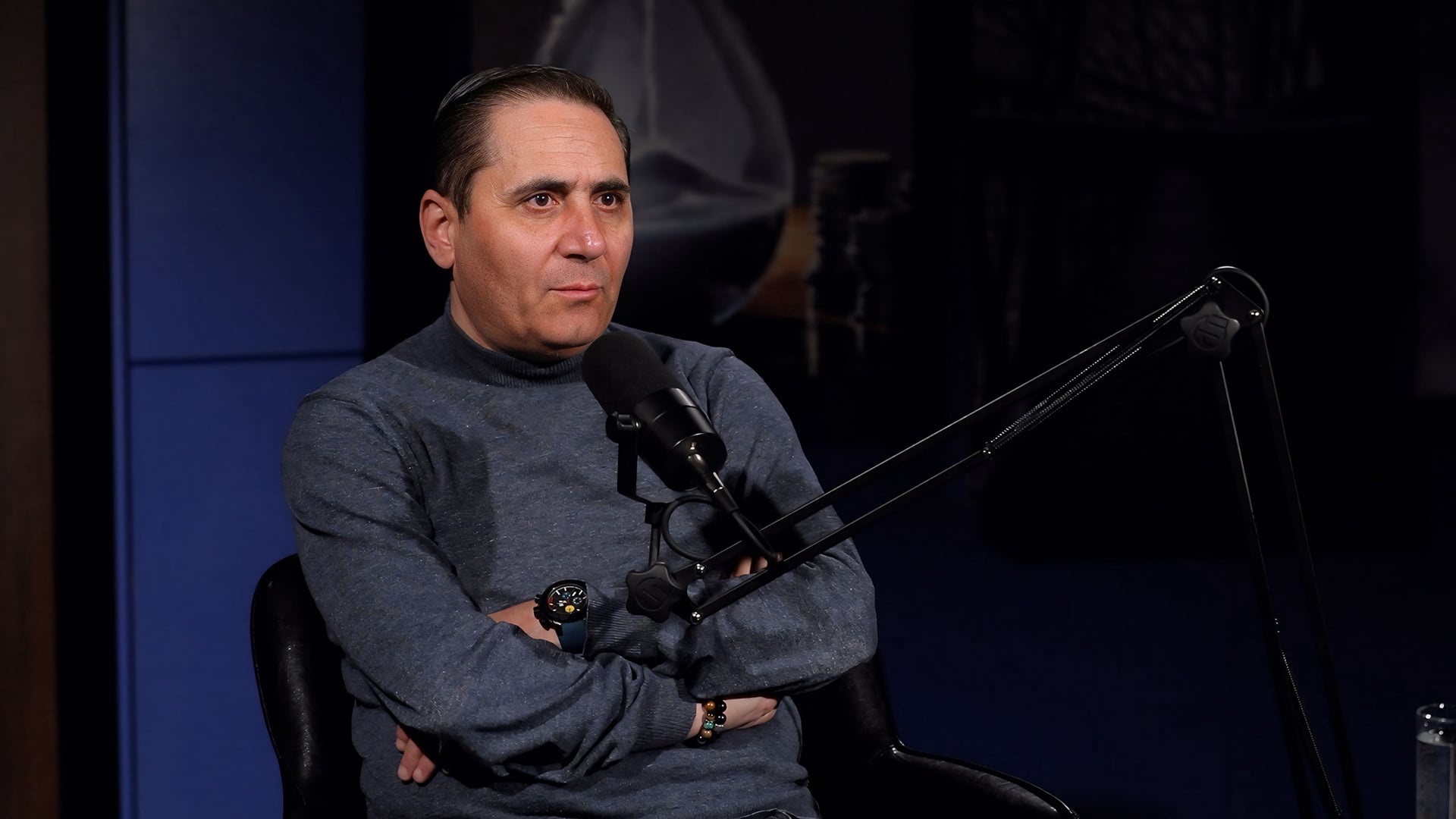 The authorities are trying to destroy Tsarukyan's business, but are collapsing sectors of the economy, leaving thousands of people without their daily bread. Arman Abovyan
