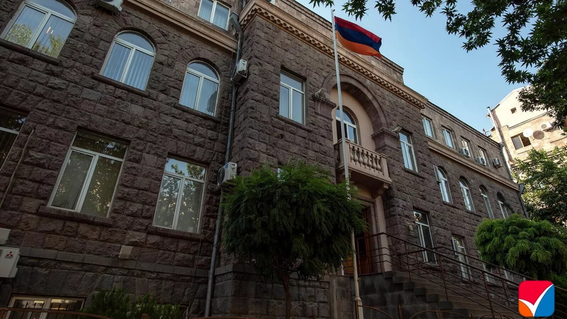 ԿԸՀ-ն կոչ է անում մինչև ժամը 20։00-ն զերծ մնալ քարոզչական հայտարարություններից