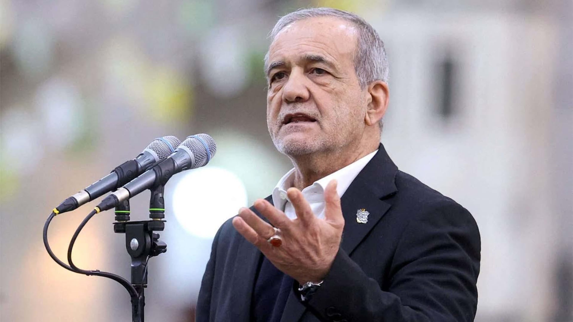 Iran is negotiating to protect its rights in a state of war: Pezeshkian