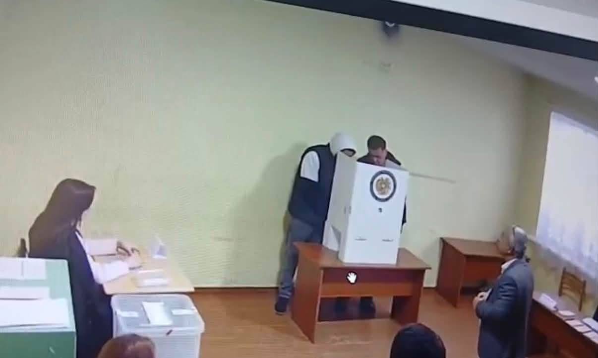 Համատարած ուղղորդումներ. Գոհար Մելոյան