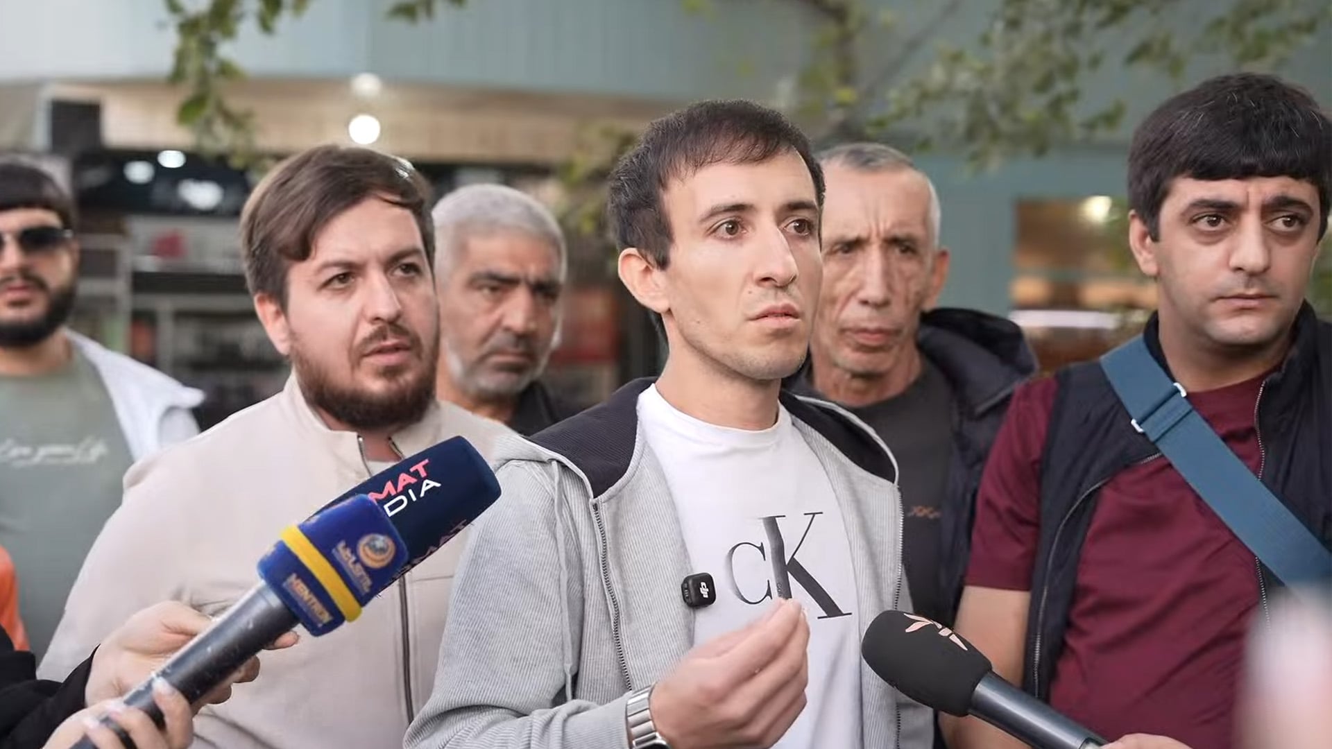#NOW: PROTEST ACTION: THE GOVERNMENT IS DESTROYING WHAT WE HAVE BUILT IN OUR YEARS. #LIVE