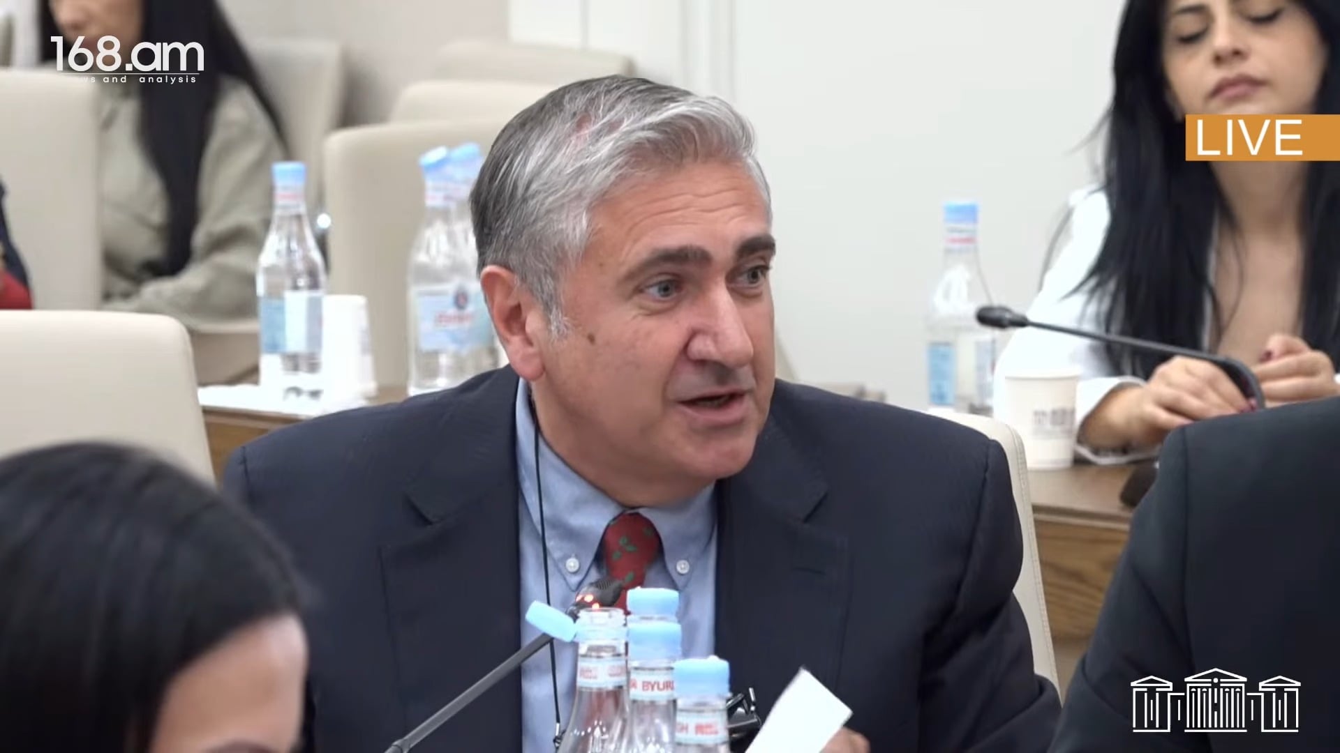 Պարո՛ն Միրզոյան, հառաչ ու ճիչ մը չհանեցիք, չասացիք՝ ո՞րն է այդ թուղթը. Արթուր Խաչատրյան
