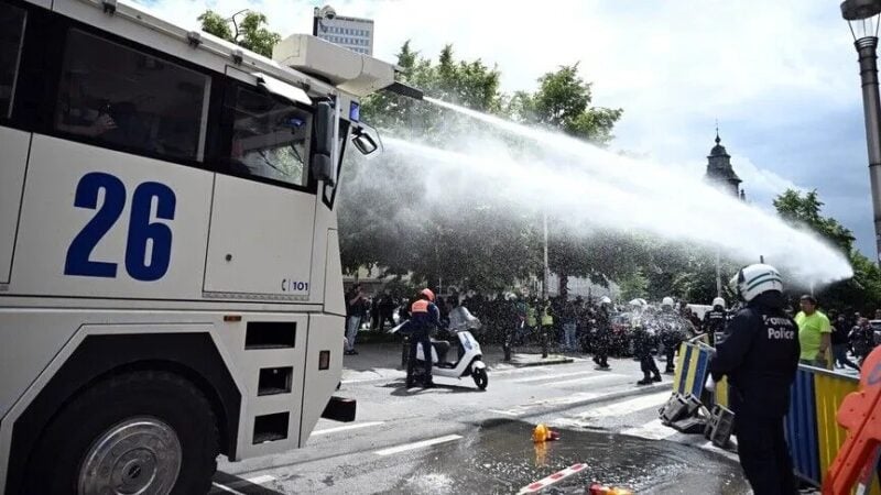 Belgian police arrest 107 students involved in protests