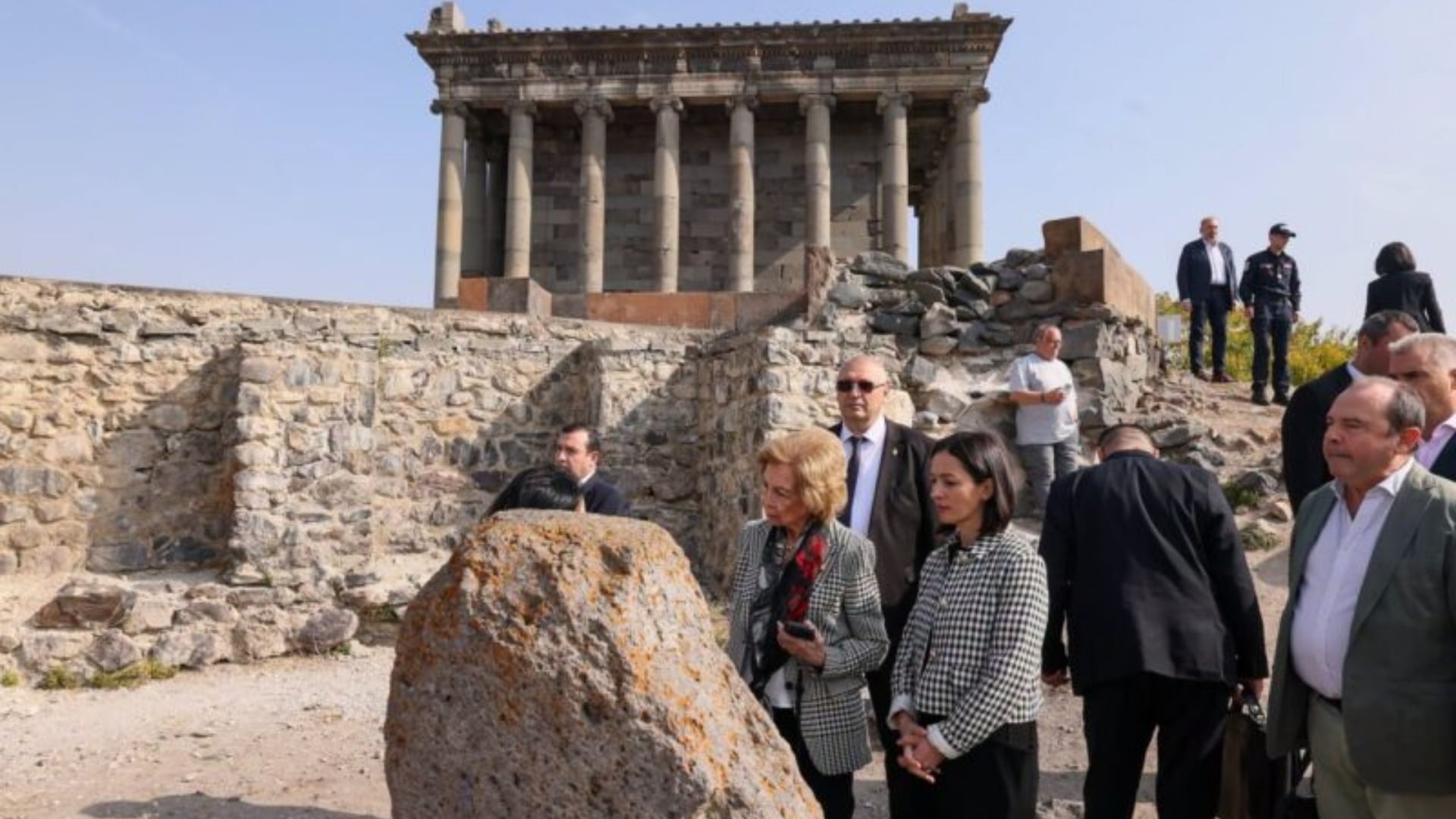 Իսպանիայի թագուհի Սոֆիան այցելել է Գառնիի տաճար և «Քարերի սիմֆոնիա»