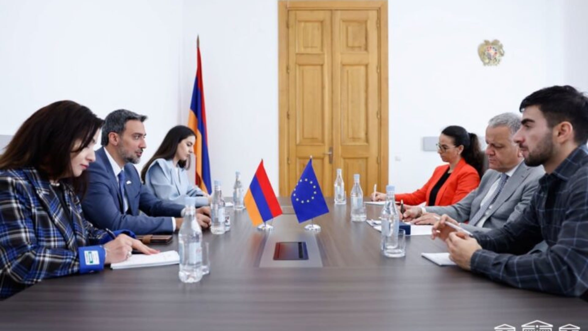 Հայ գերիների ազատ արձակման հարցն ու ԵՄ-ի հետ համագործակցությունը. հանդիպում ԵՄ դեսպանի