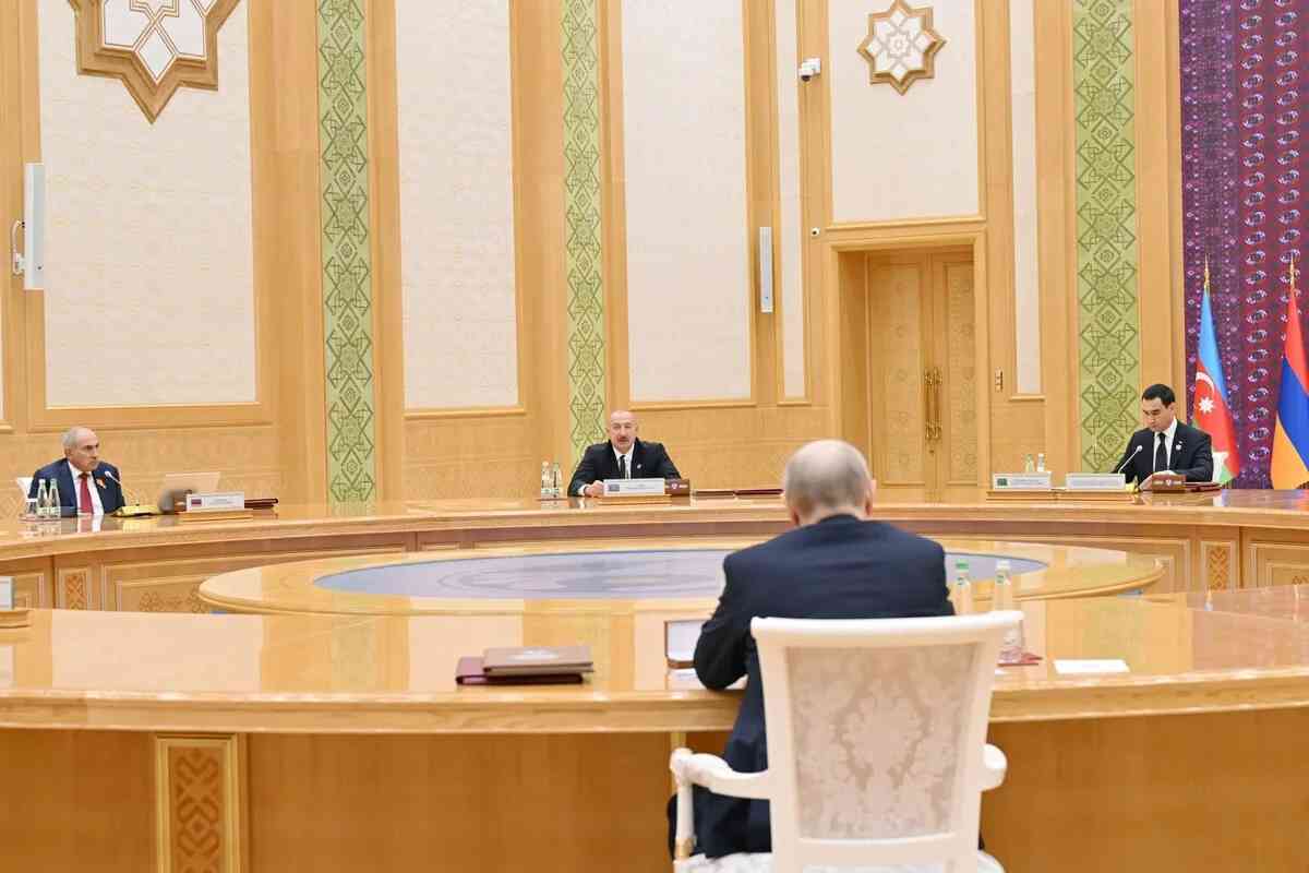 Ադրբեջանը պատրաստ է ընդլայնել Արևելք-Արևմուտք և Հյուսիս-Հարավ երթուղիներով բեռնափոխադրումները՝ մինչև տարեկան 15 միլիոն տոննա. Ալիև