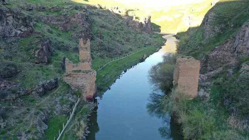 Ավարտվել է Անիի կամրջի վերակառուցման մրցույթի գործընթացը. Ուրալօղլու