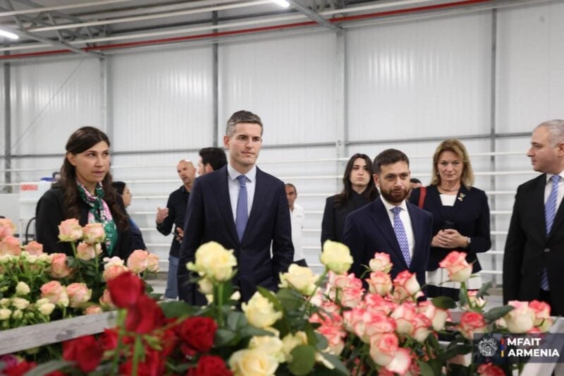 Նիդերլանդների ԱԳ նախարարը ծանոթացել է հայկական ծաղիկների արտահանման հնարավորություններին