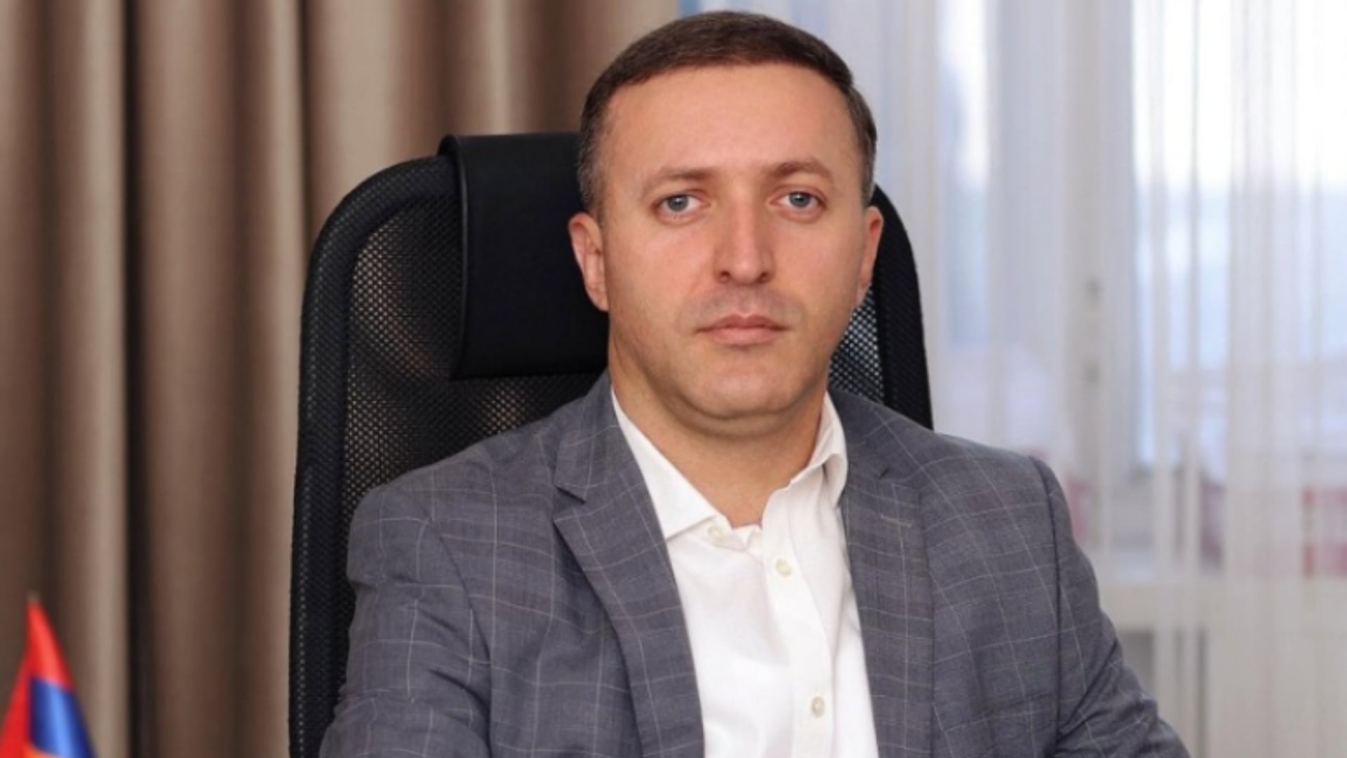 Մասիսի քաղաքապետի ՔՊ-ական թեկնածուի՝ երեխային հեռախոս խոստանալու դեպքով քրեական վարույթ է նախաձեռնվել