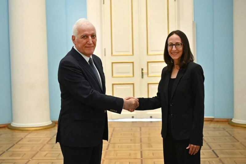Հայաստանում Կանադայի դեսպանն իր հավատարմագրերն է հանձնել ՀՀ նախագահին