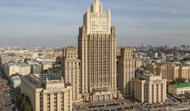 Russia expels a group of Hungarian diplomats in response to the expulsion of Russian diplomats