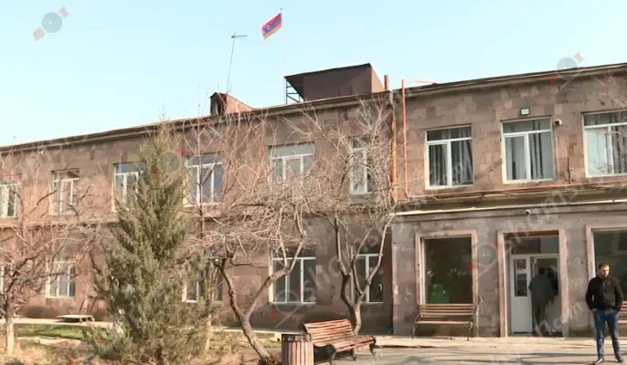 Արարատում կնոջ և երեխայի ներկայությամբ այրվածքներ ստացած տղամարդը այսօր մահացել է