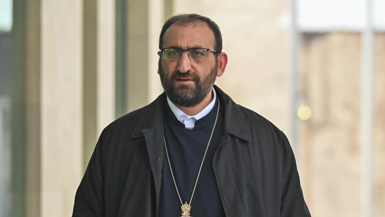 Արշակ Սրբազանը հայցեր է ներկայացրել Ասատրյանի և Սարոյանի դեմ․ պահանջում է հերքում և սիմվոլիկ գումար