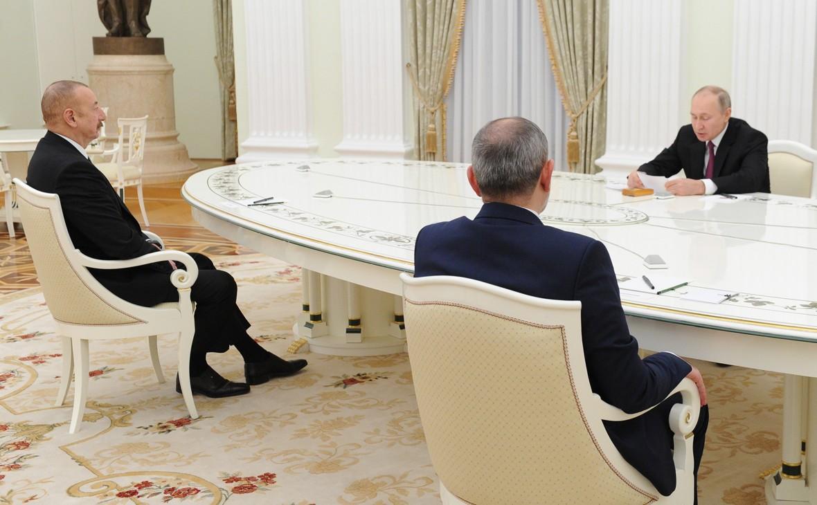 Putin, Pashinyan and Aliyev held a closed meeting. It lasted about 15 minutes - 24News