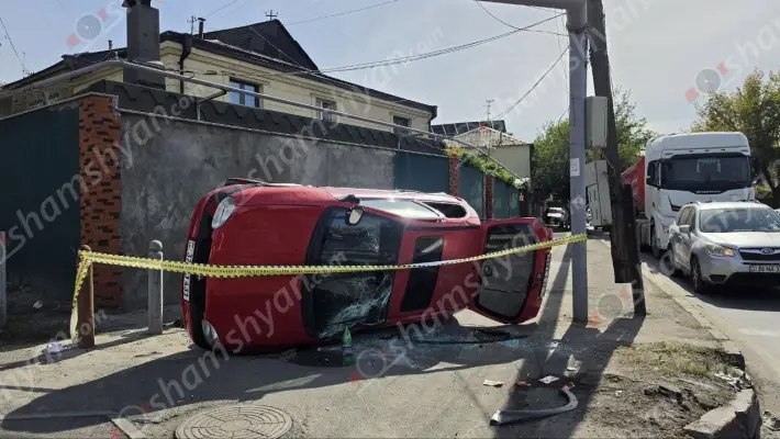 Խոշոր ավտովթար Երևանում․ բախվել են «Toyota»-ն և «Opel Corsa»-ն, կան վիրավորներ