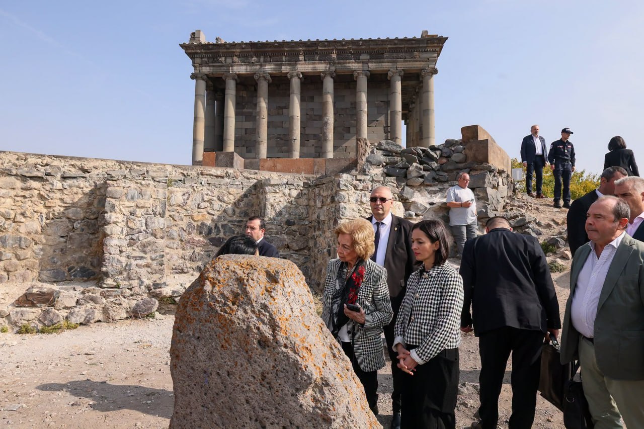 Իսպանիայի թագուհի Սոֆիան այցելել է Գառնիի տաճար և «Քարերի սիմֆոնիա»