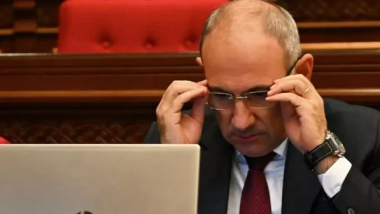 Փաշինյանին են փոխանցվել քաղաքական ազատումների կոնկրետ անուններ. «Փաստ»
