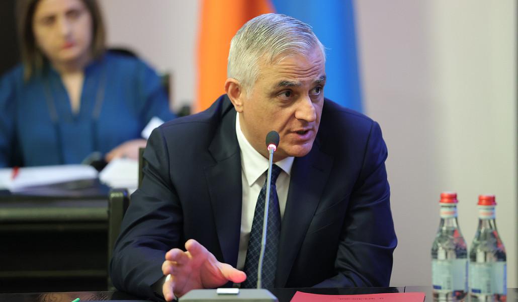 «Անկլավների փոխանակման հարցում չկա համաձայնություն». Մհեր Գրիգորյան (տեսանյութ)