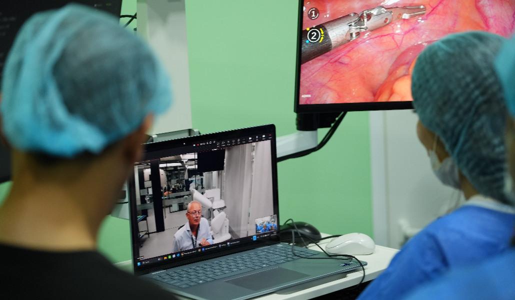 Medicine no longer knows borders: the first robotic remote surgery in Armenia was performed at the Slavmed clinic (video)