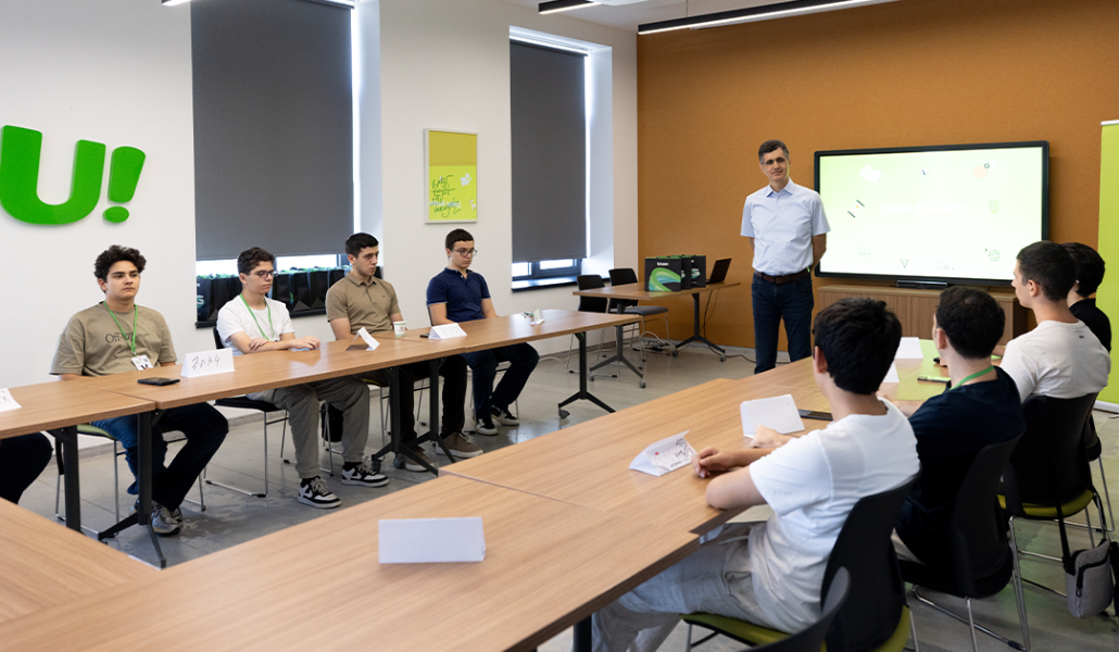 Cybersecurity Course Graduates Take Part in Ucom’s “Junior Academy” Program
