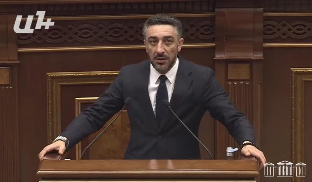 Էս դահլիճից որ դուրս գամ, ո՞նց եմ նայելու մարդկանց աչքերի մեջ,բան կա խոսալու,գնանք խոսանք․Գաբրիելյան (տեսանյութ)