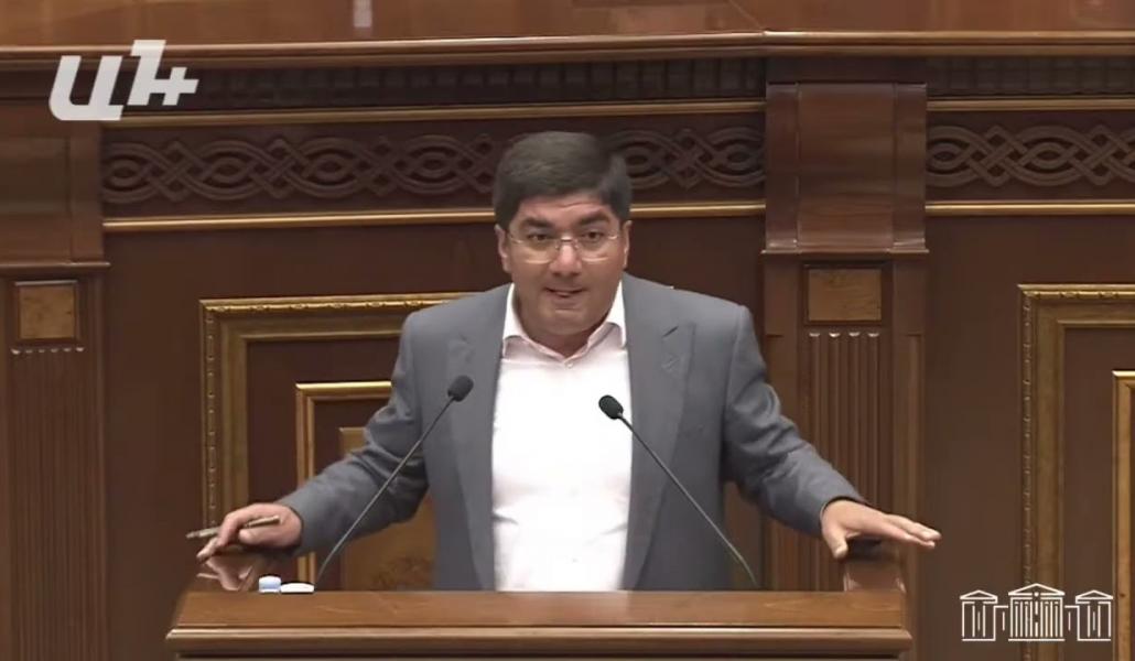 I call on the CP members to buy 2 pairs of galoshes and take them to the streets of Kharberd (video)