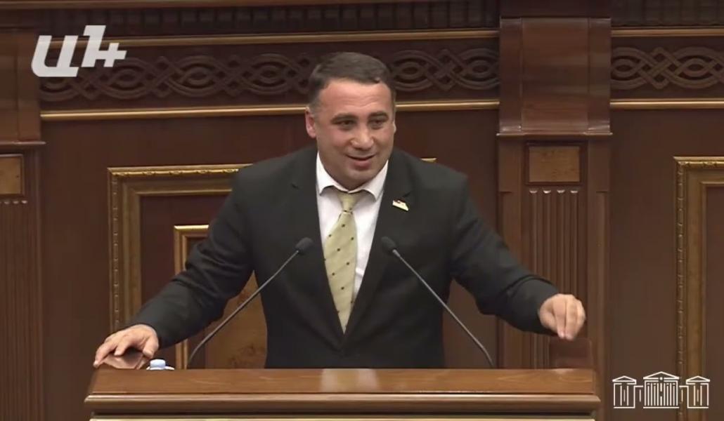 Ադրբեջանը կրակի, չենք կրակելու, Վովա, մի՛ ընդհատի, ոչինչ չի արվում սահմանը պաշտպանելու համար (տեսանյութ)
