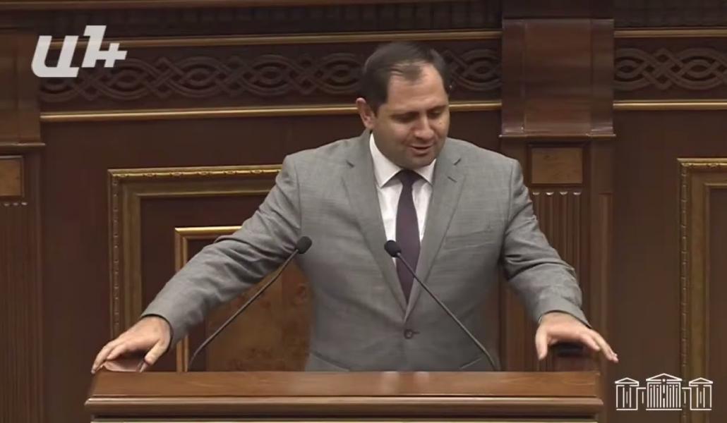 Քանի՞ հոլովակ պիտի նկարեք, որ Մուսաևը չներթափանցի Հայաստան․ ընդդիմադիր պատգամավորի հարցը՝ Պապիկյանին (տեսանյութ)