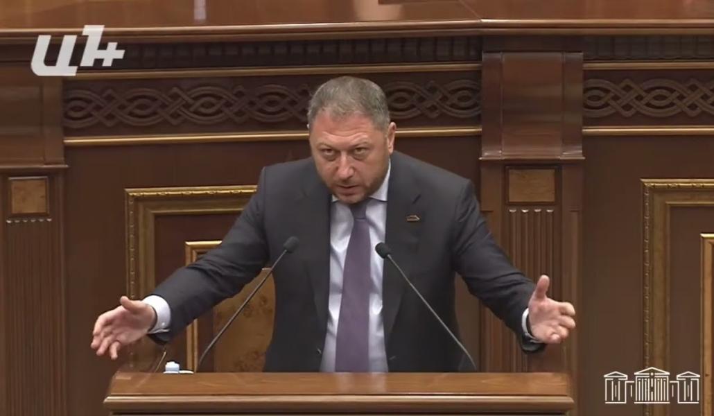Ինչու եք հարկատուների ուսերին նոր բեռ ավելացնում, գուցե նո՞ր տեղահանման վտանգ կա․ Ֆարմանյան (տեսանյութ)