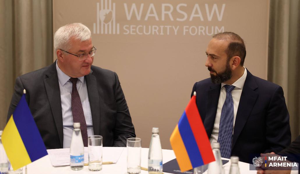 Արարատ Միրզոյանը հանդիպում է ունեցել Ուկրաինայի արտաքին գործերի նախարարի հետ