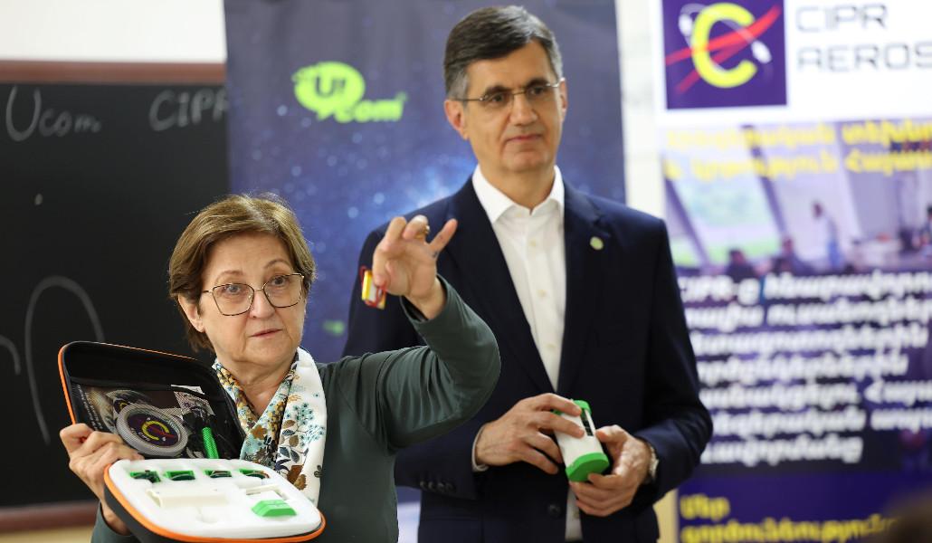 «Դասարանից՝ ուղեծիր»․ Ucom-ի աջակցությամբ «Տիեզերք 1.0» ուսումնական փաթեթը ներդրվում է Հայաստանի ևս 15 դպրոցներում