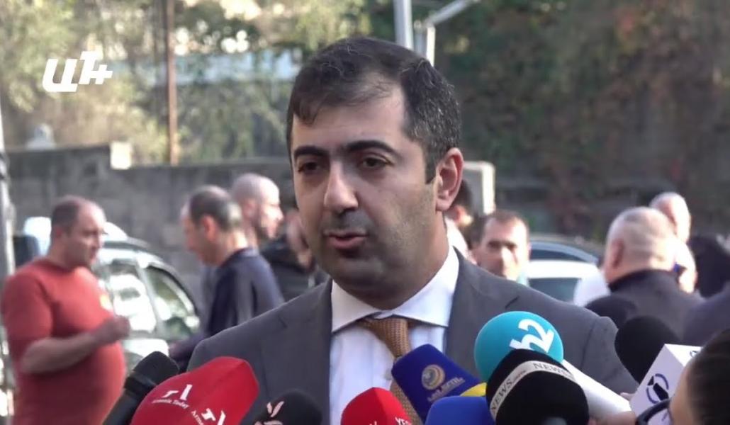 Գործի նյութերը ոչնչի մասին են, միջնորդել են, որ Ռոբերտ Քոչարյանի կալանքը 2 ամսով երկարացվի (տեսանյութ)