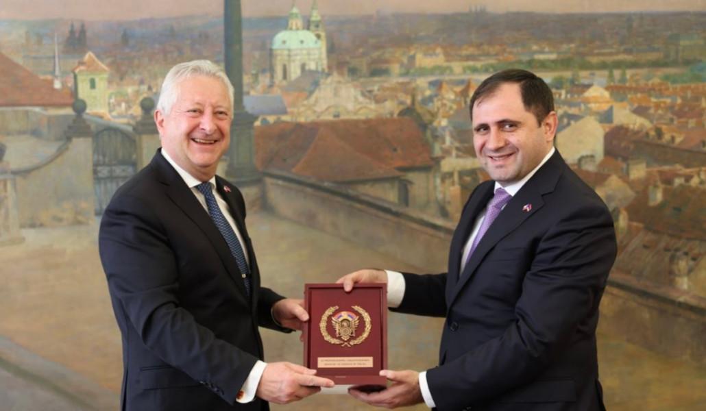 Քննարկվել է պաշտպանության բնագավառում Հայաստան-Չեխիա համագործակցությունը (տեսանյութ)