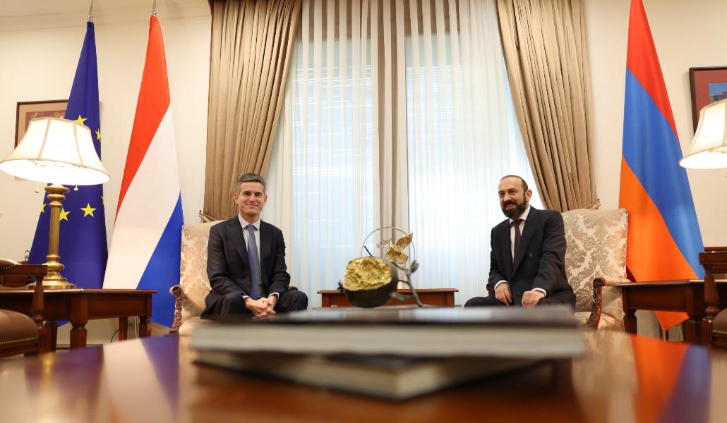 ՀՀ ԱԳՄԱ նախարարի և Նիդերլանդների ԱԳ նախարարի համատեղ մամուլի ասուլիսը․ ՈւՂԻՂ (տեսանյութ)