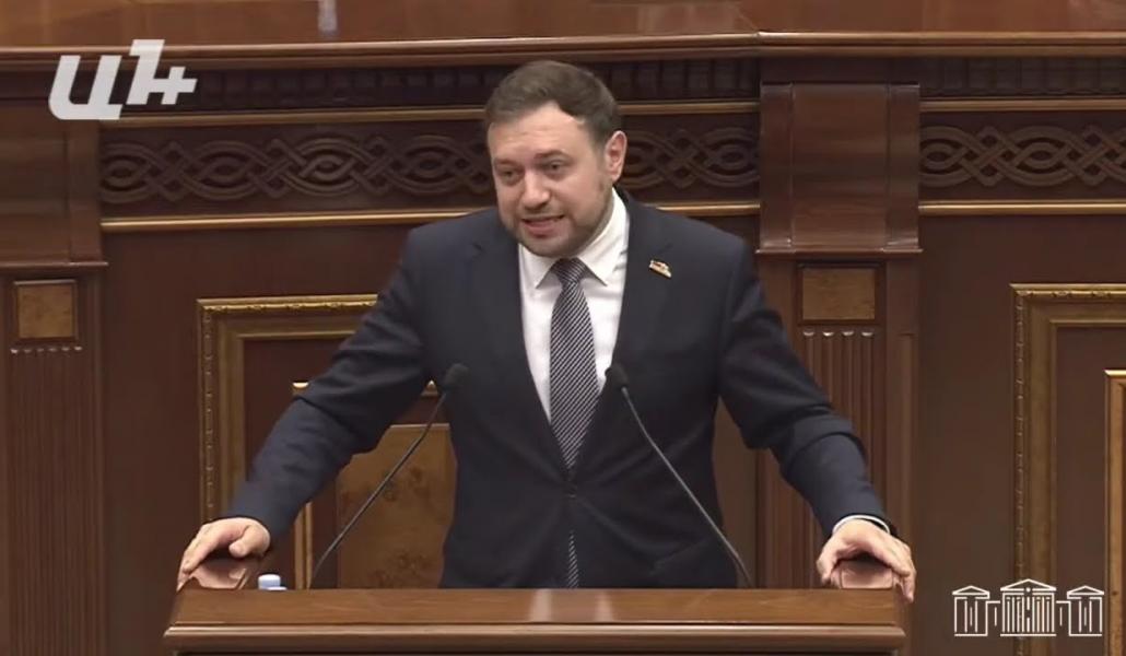 Ինչու՞ չեք խոսում «Վեոլիա ջրում» տիրող խայտառակ վիճակի մասին, ղեկավարը Եկեղեցուն չի պաշտպանե՞լ (տեսանյութ)