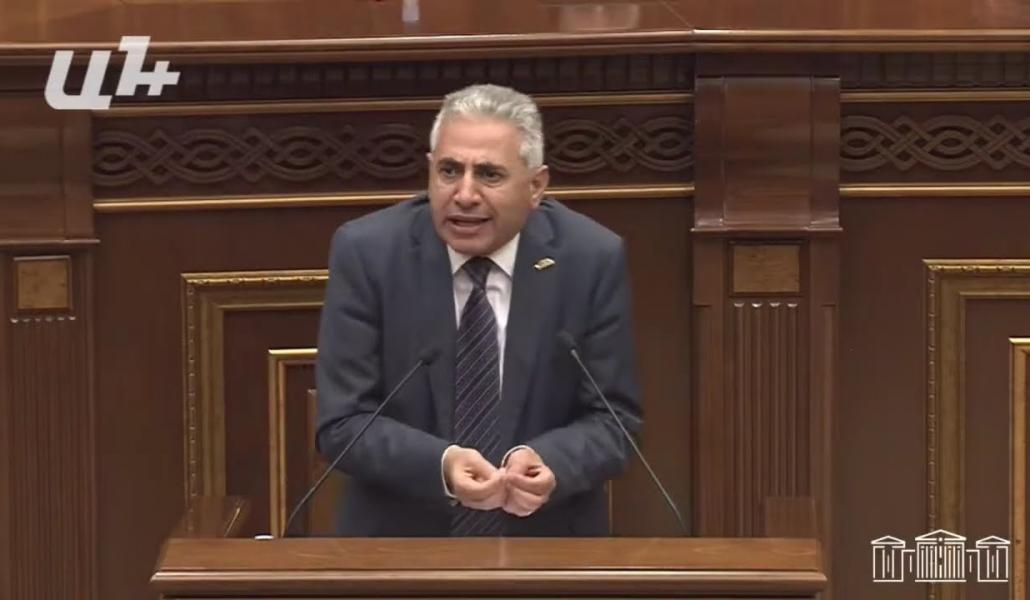 Որտե՞ղ ա գրված, որ Ադրբեջանը սահման ա բացելու, նախարարը չի տիրապետում իրավիճակին,հեքիաթներ ա պատմում (տեսանյութ)