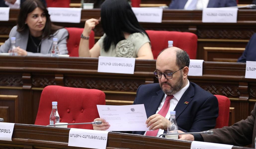 Ազգային ժողովում շարունակվում է նիստը․ ՈւՂԻՂ (տեսանյութ)