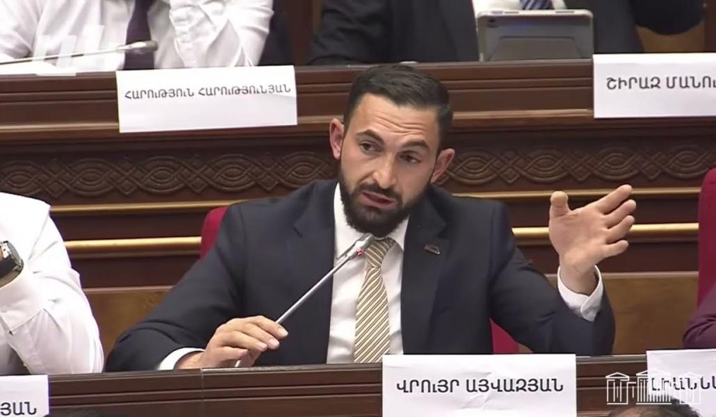 Եթե ադրբեջանցին ԹՐԻՓՓ-ով անցնելիս շեղվի ճանապարհից, ո՞նց է դա կարգավորվում․ Այվազյանը՝ Գրիգորյանին (տեսանյութ)
