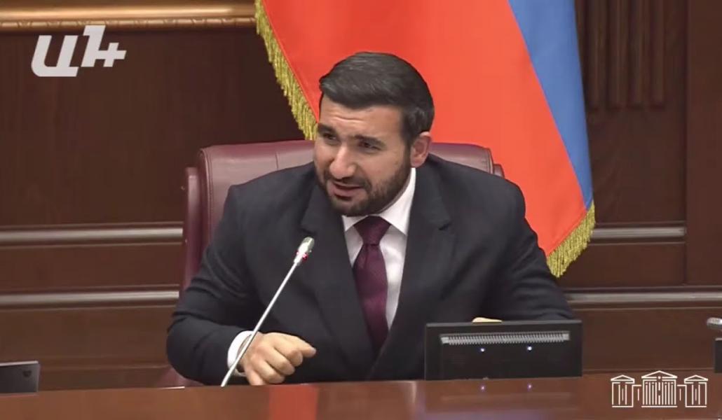 ՔՊ առաջնորդը քաղաքական առումով ձեզ ջարդել ա, ջարդել ա էնպես, որ վախենաք իրեն հարց տալ․ Ալեքսանյան (տեսանյութ)