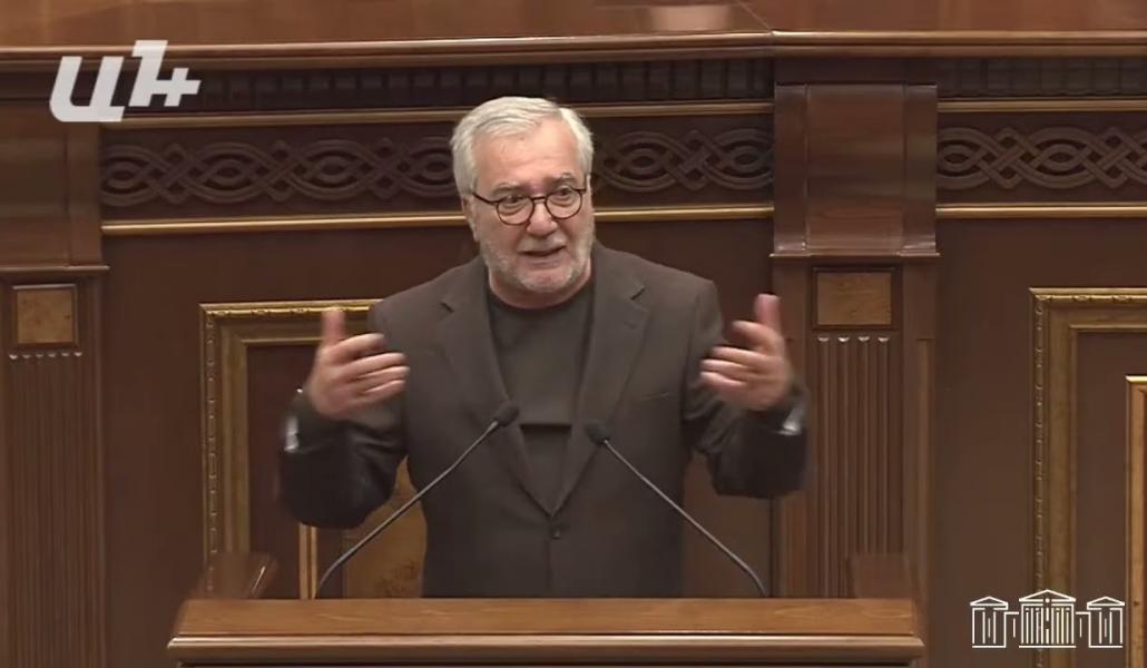 Էս տարածքն արյուն շատ ա տեսել, էսօր էլ ենք տեսել, ես չեմ ուզի, որ որևէ մեկի քթից արյուն գա․ Քոչարյան (տեսանյութ)