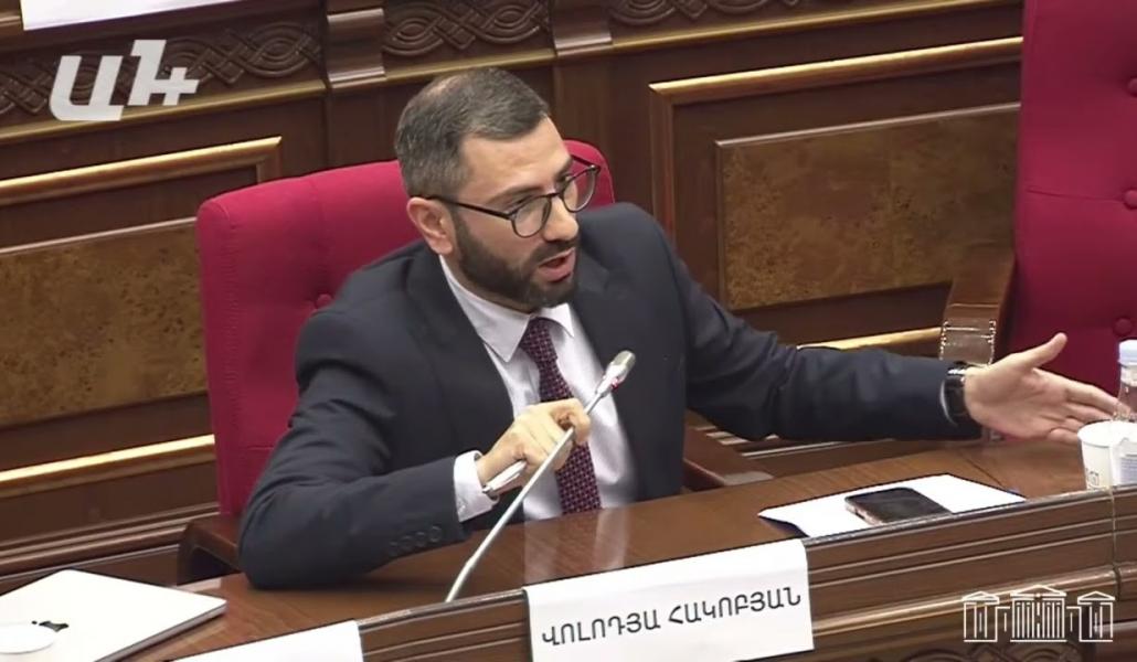 Ընտրվելու դեպքում կդադարեցնեմ անդամակցությունը ՀՅԴ-ին․ Արծվիկ Մինասյան (տեսանյութ)