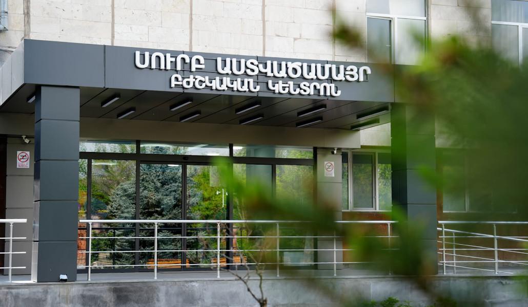 Երևանում 15-ամյա երեք տղա ծայրահեղ ծանր վիճակում տեղափոխվել է ԲԿ