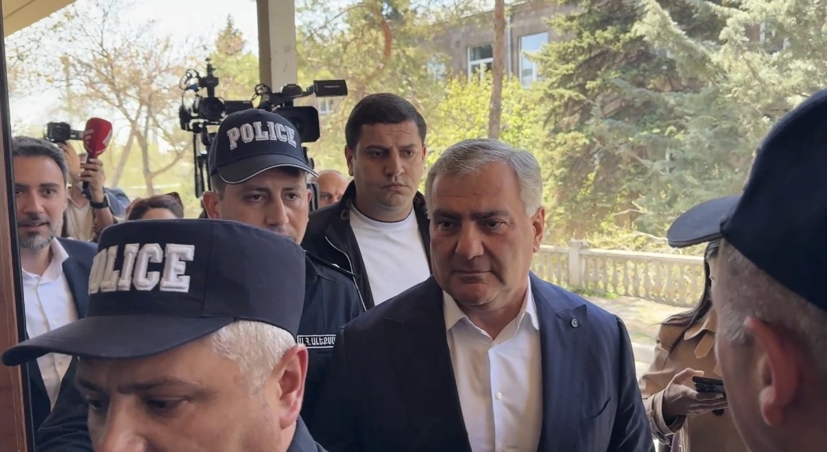 Սամուէլ Կարապետեանի տնային կալանքի ժամկէտի երկարաձգման միջնորդութիւն ներկայացուած է դատարան