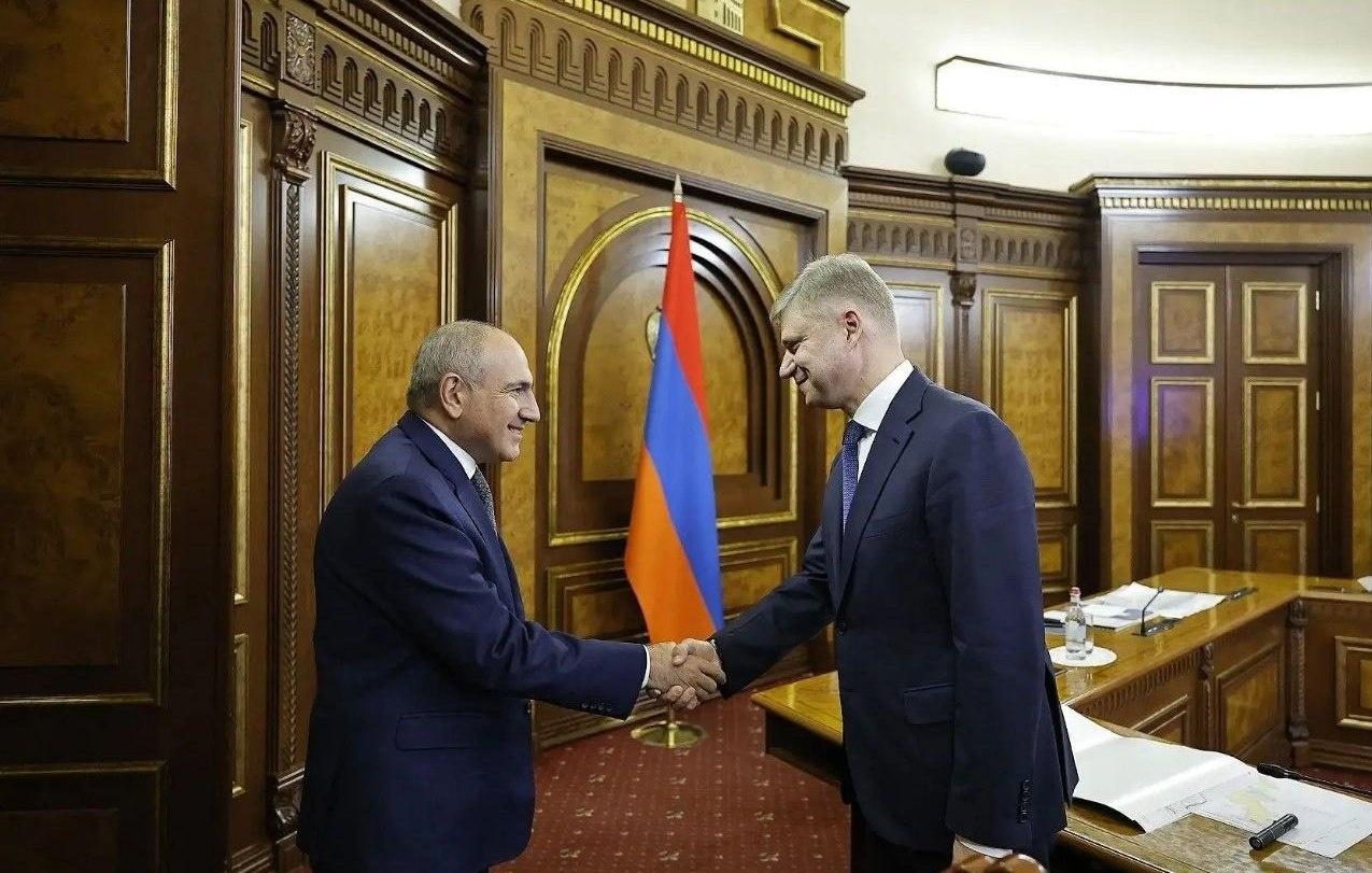 Փաշինյանն ու Բելոզյորովը քննարկել են ՀՀ-ից մինչև Ադրբեջանի և Թուրքիայի սահման երկաթուղային հատվածների վերակառուցման նախագծերը