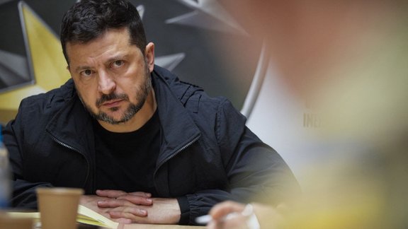 Russia launches ballistic missile attack on Kiev; Zelensky blames allies