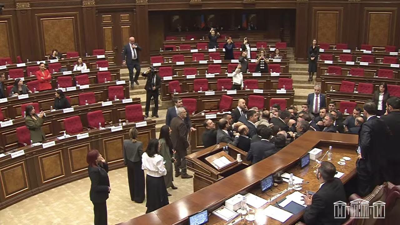 ԱԺ-ում տեղի ունեցած խայտառակ միջադեպի ամբողջ պատասխանատվությունը կրում են ոչ միայն ԱԺ-ում ներկայացված ՔՊ-ականները, այլև անձամբ Նիկոլ Փաշինյանը․ Թանդիլյան