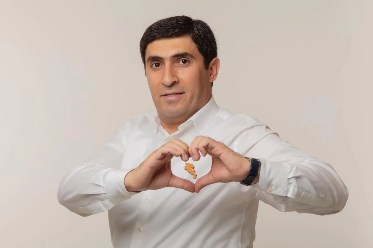 Արթուր Բաղդասարյանից՝ Նիկոլ Փաշինյան․ Էդգար Առաքելյանի հայացքների վերադասավորումները