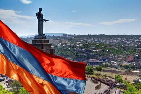 Երազու՜ած Անկախութիւն Եւ Իրականացա՛ծ Անկախութիւն Համահունչ Ու Համախումբ Միասնականութեամբ