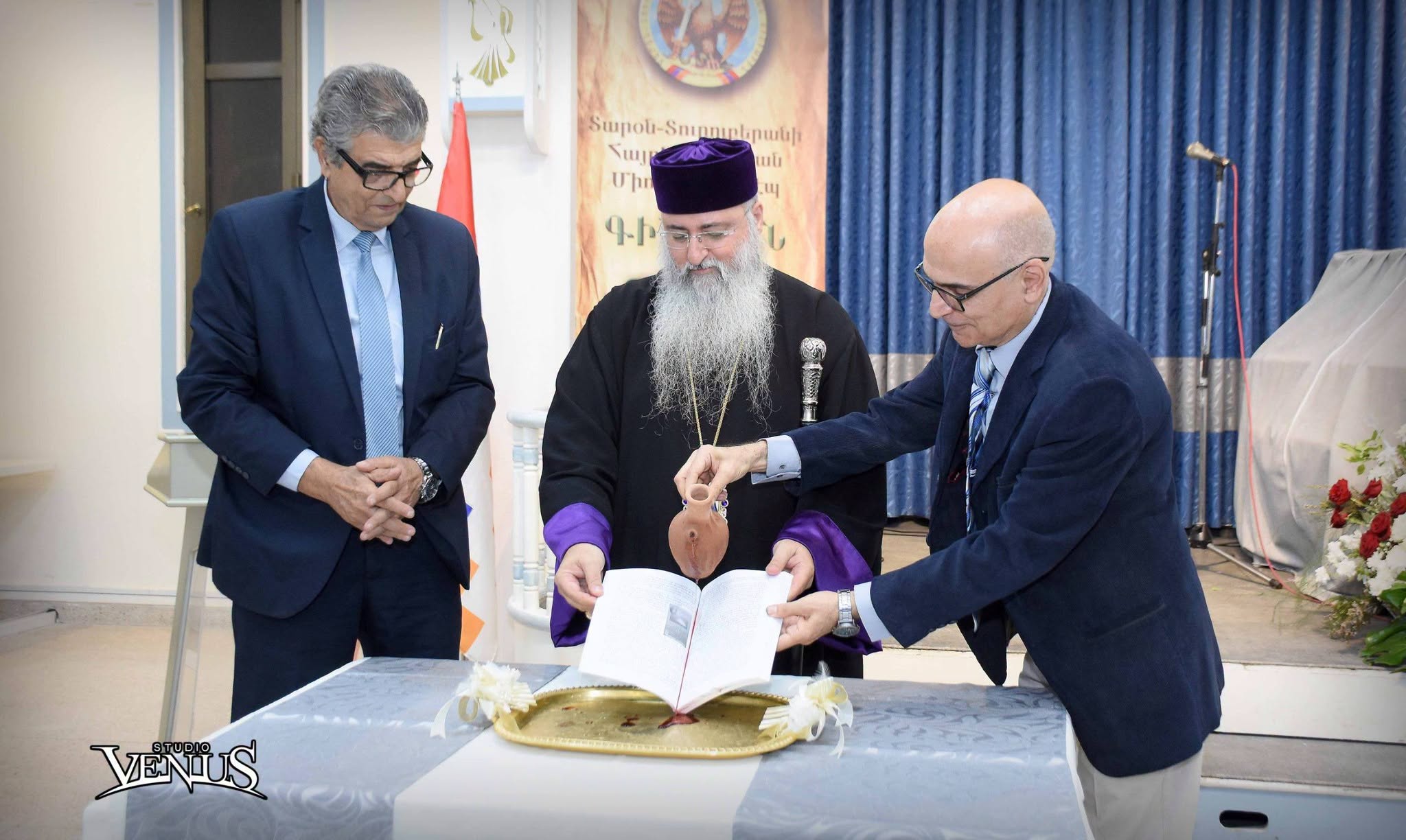 Հալէպի Մէջ Շնորհահանդէս՝ Լեւոն Շառոյեանի «Հայ Գիրի Եւ Մշակոյթի Տարօնցի Սպասաւորներ» Հատորին